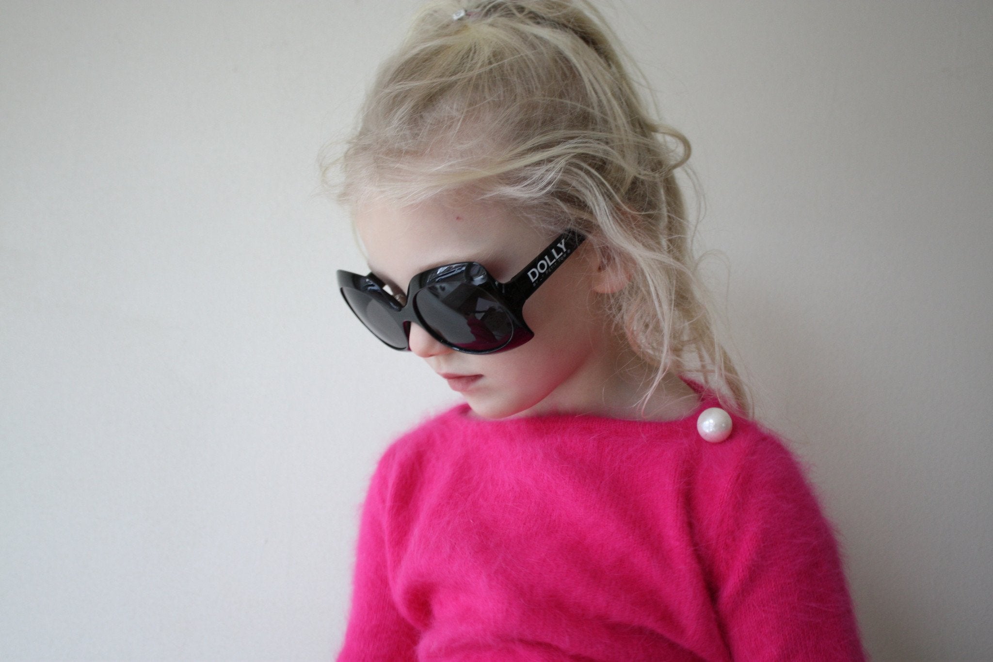 DOLLY by Le Petit Tom  Retro SUNGLASSES black