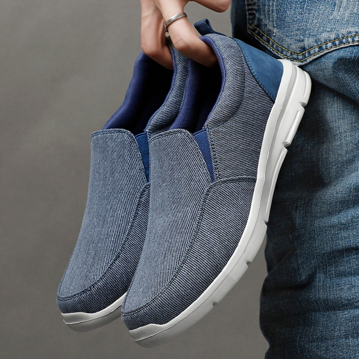 Men Shoes Summer Canvas Shoes Breathable Comfortable Outdoor Slip On Walking Sneakers Classic Loafers For Men