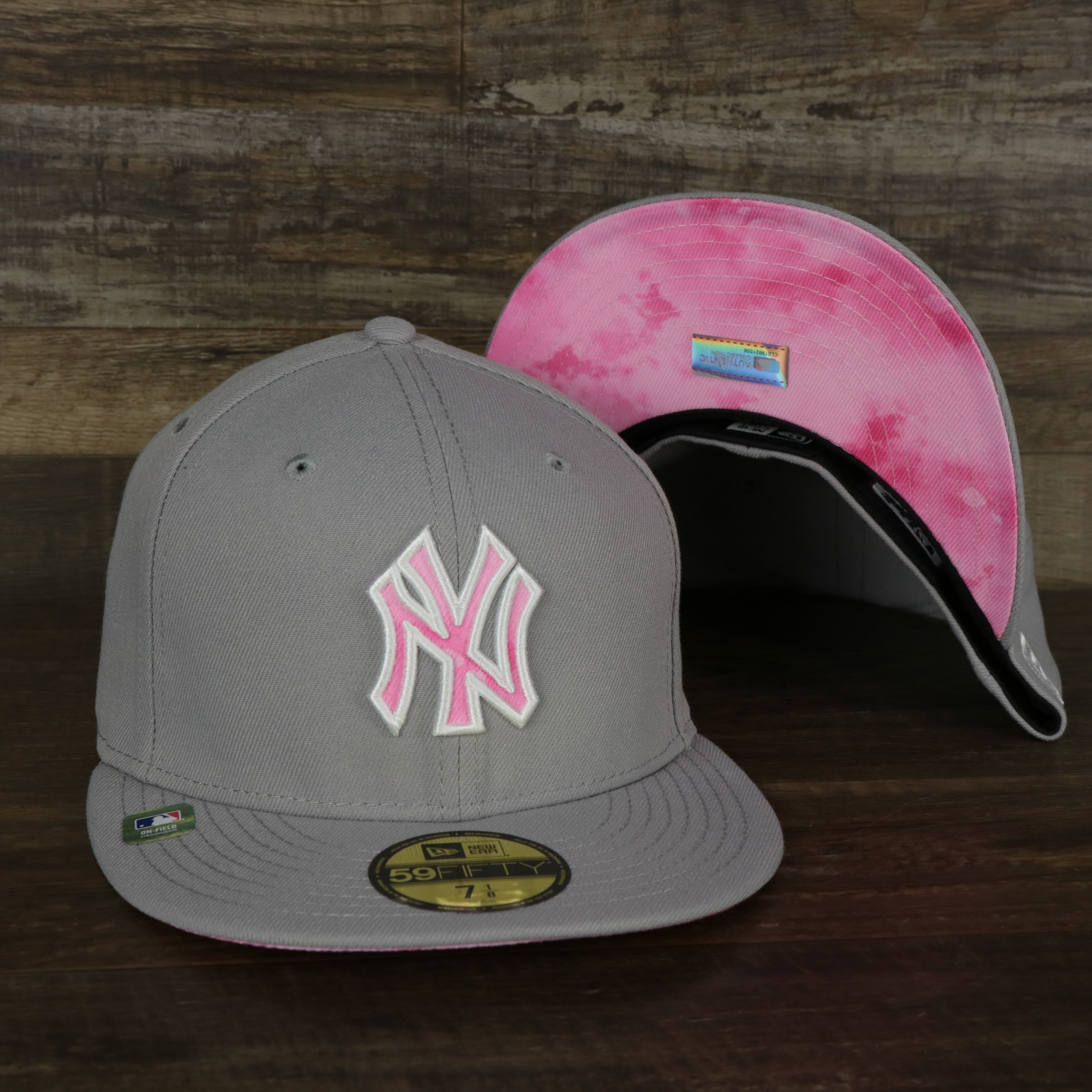 New York Yankees 2022 Mother’s Day On-Field 59Fifty Fitted Cap | Gray