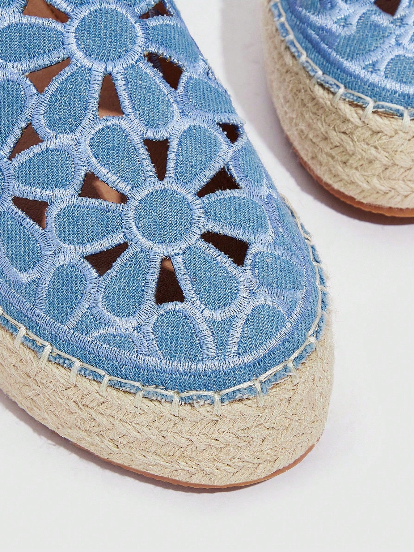 Woman Floral Embroidered Espadrille Flat Vacation Summer Blue Fabric Flat Shoes For Spring And Summer